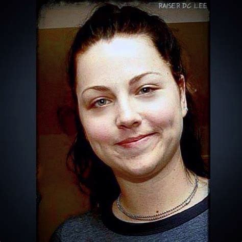 amy lee without makeup